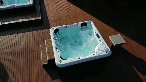 Wellness Tub Outdoor Spa's