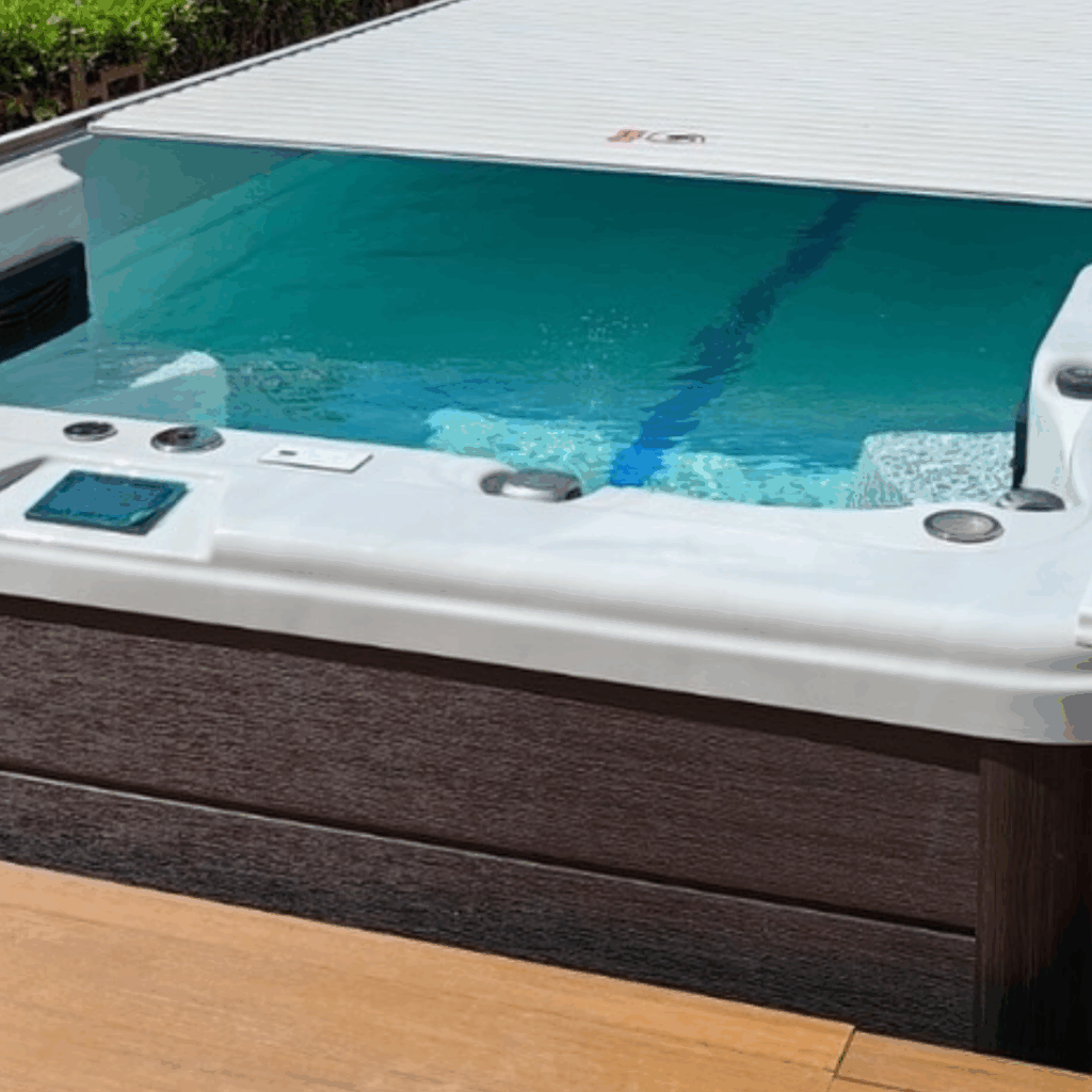 Wellness Tub zwemspa met cover en water