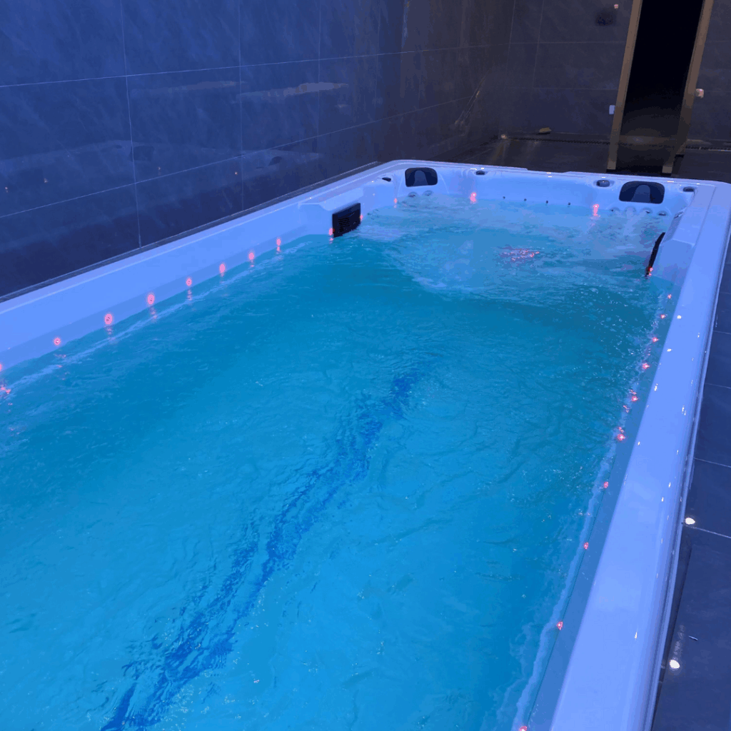 Zwemspa Wellness Tub infinite Serie 500 sfeer