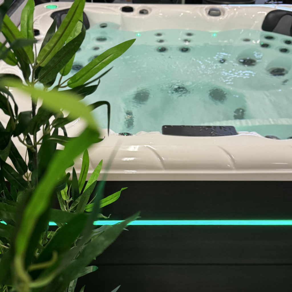 Infinity Spa 001 - Wellness Tub