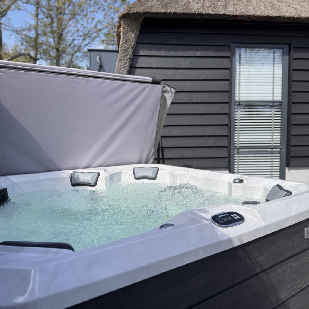 Luxe wellness Tub Spa type Ultimate Spa Eco 004 park Weideduyn Schoorl