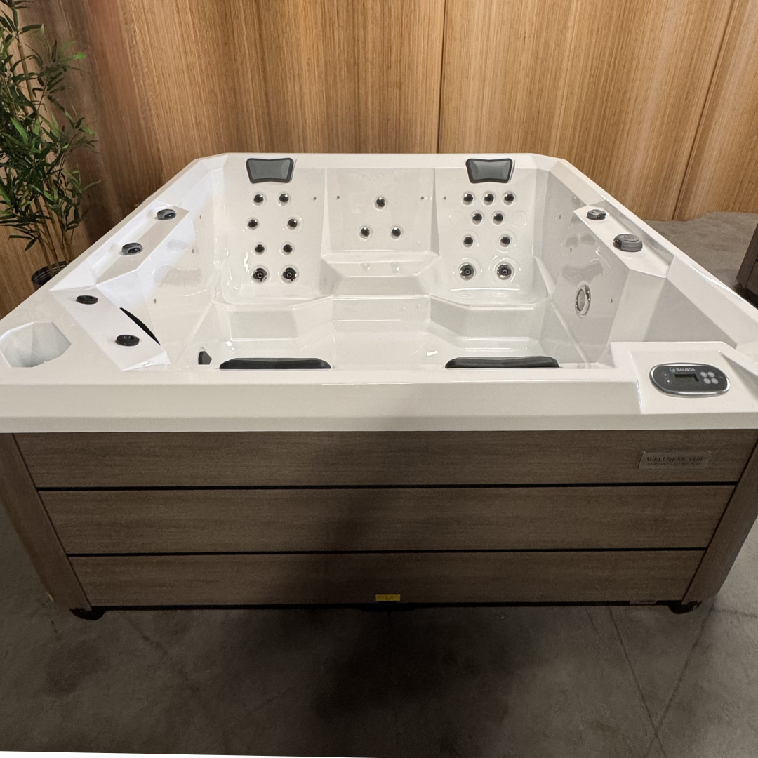 Ontdek de luxe Ultimate Spa 002 ECO van Wellness Tub
