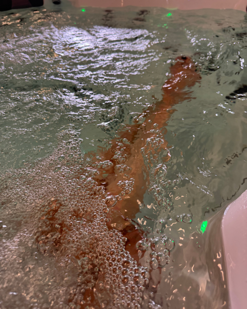 Infinity Spa 001 WELLNESS TUB languit liggen